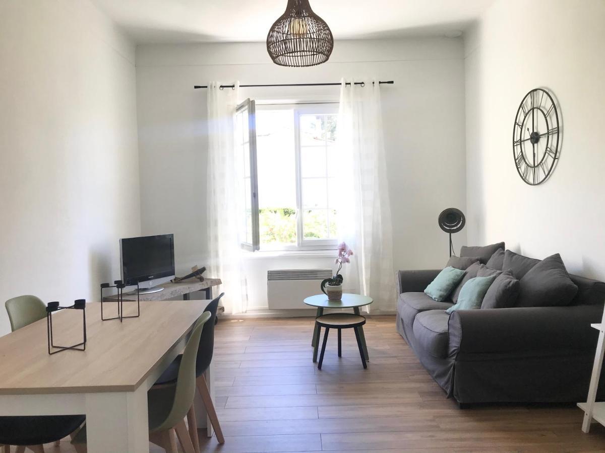 Grand F2 quartier Les Plaines, Boulouris proche mer et port Santa-Lucia Saint-Raphaël Extérieur photo