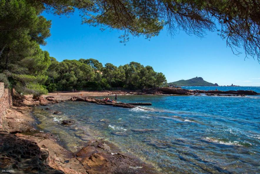 Grand F2 quartier Les Plaines, Boulouris proche mer et port Santa-Lucia Saint-Raphaël Extérieur photo
